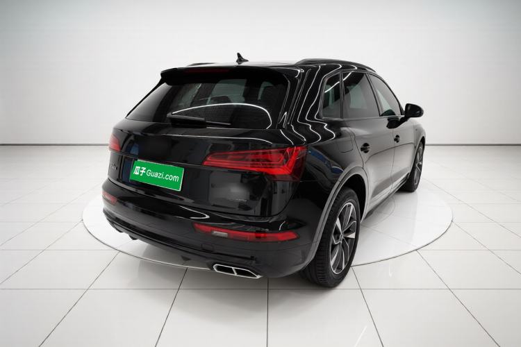 Used Audi Q5L 2023 40T Luxury Dynamic Model Rear Right 45 Deg