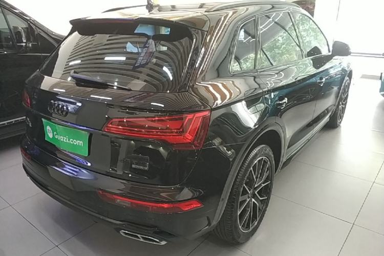 Used Audi Q5L 2023 45T Luxury Dynamic Model Rear Right 45 Deg