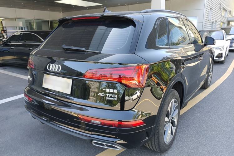 Used Audi Q5L 2023 40T Luxury Dynamic Model Rear Right 45 Deg