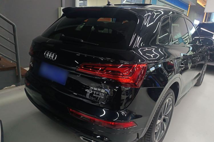 Used Audi Q5L 2023 40T Luxury Dynamic Model Rear Right 45 Deg