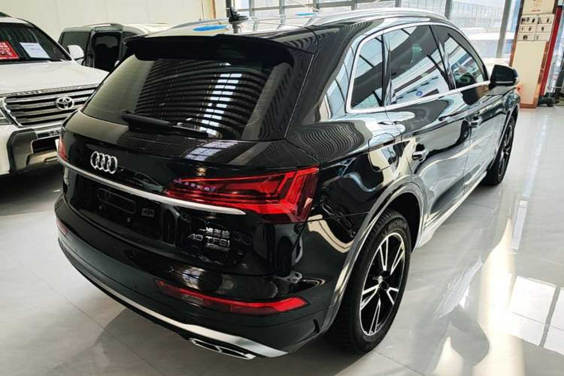 Used Audi Q5L 2023 40T Fashionable and Dynamic Edition Rear Right 45 Deg
