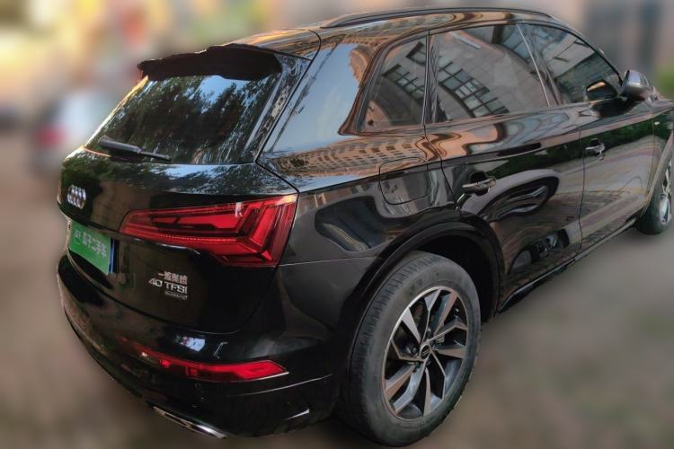 Used Audi Q5L 2023 40T Luxury Dynamic Model Rear Right 45 Deg