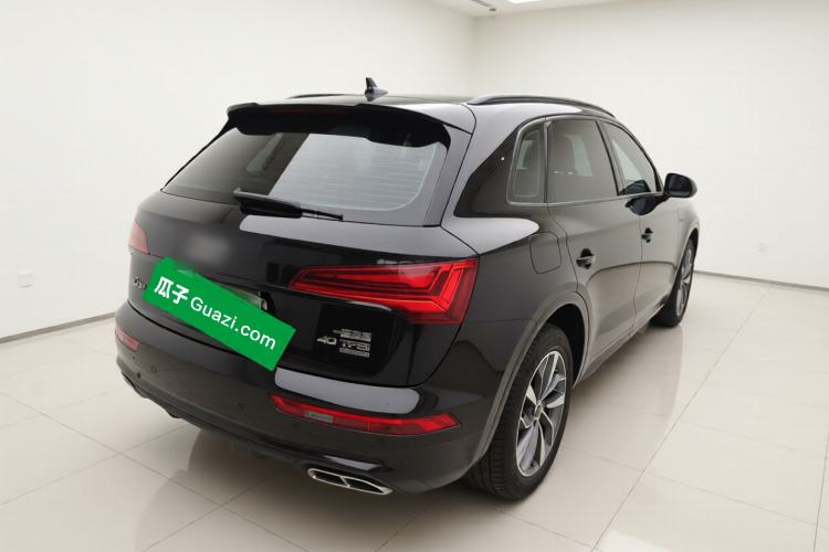Used Audi Q5L 2023 40T Luxury Dynamic Model Rear Right 45 Deg