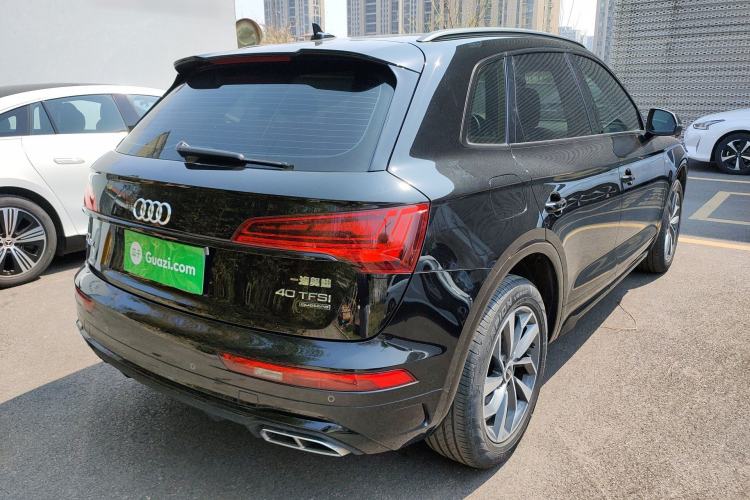 Used Audi Q5L 2023 40T Luxury Dynamic Model Rear Right 45 Deg