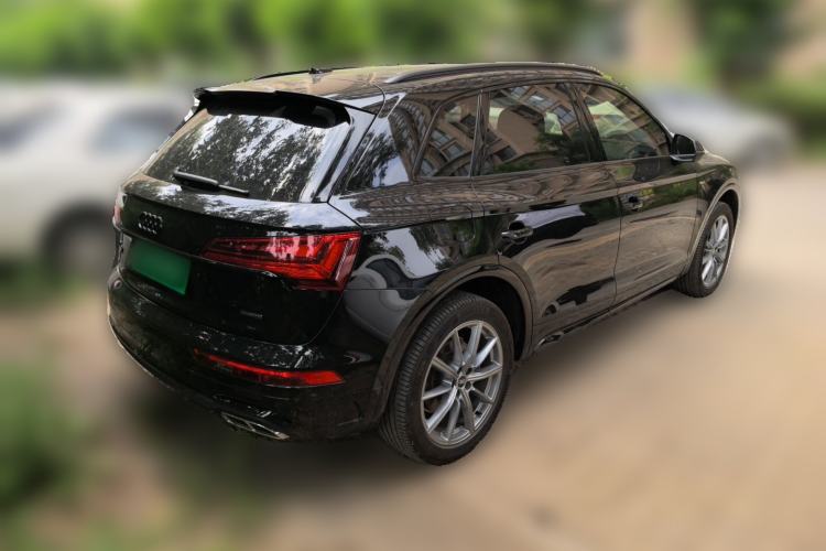 Used Audi Q5L 2023 40T Luxury Dynamic Model Rear Right 45 Deg