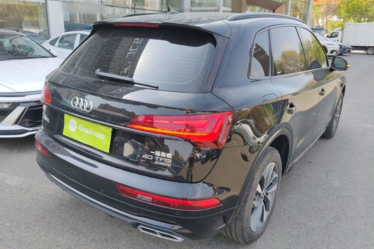 Used Audi Q5L 2023 40T Luxury Dynamic Model Rear Right 45 Deg