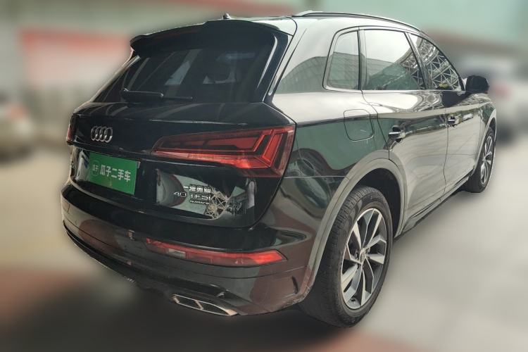 Used Audi Q5L 2023 40T Luxury Dynamic Model Rear Right 45 Deg