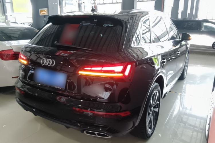 Used Audi Q5L 2023 40T Luxury Dynamic Model Rear Right 45 Deg