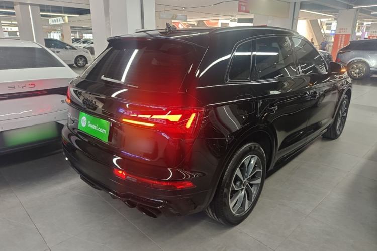 Used Audi Q5L 2023 40T Luxury Dynamic Model Rear Right 45 Deg
