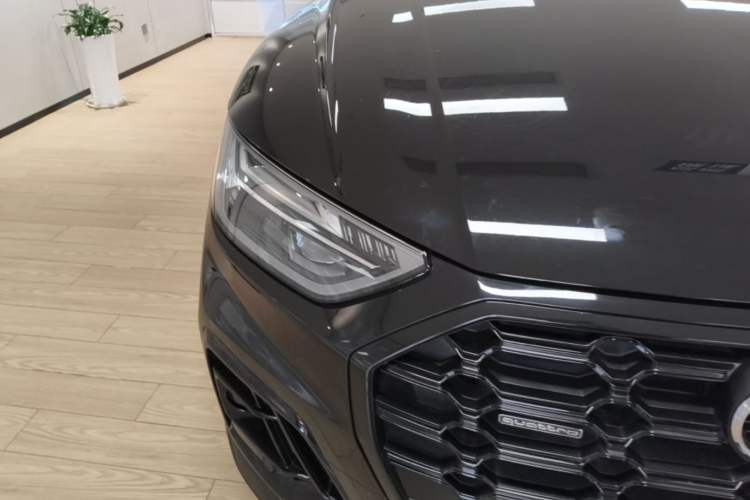 Used Audi Q5L 2023 40T Luxury Dynamic Model Right Front Headlight