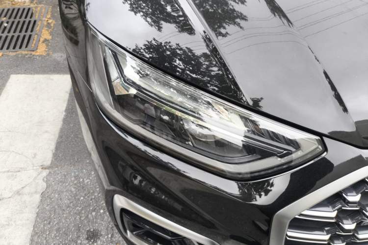 Used Audi Q5L 2023 40T Fashionable and Dynamic Edition Right Front Headlight