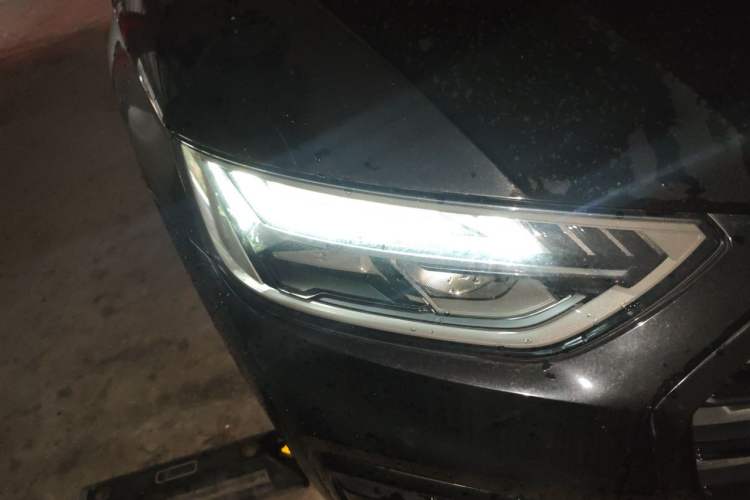 Used Audi Q5L 2023 40T Luxury Dynamic Model Right Front Headlight