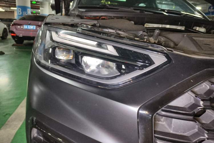 Used Audi Q5L 2023 40T Luxury Dynamic Model Right Front Headlight