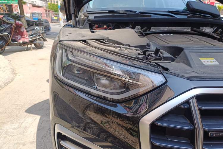 Used Audi Q5L 2023 40T Luxury Elegant Model Right Front Headlight