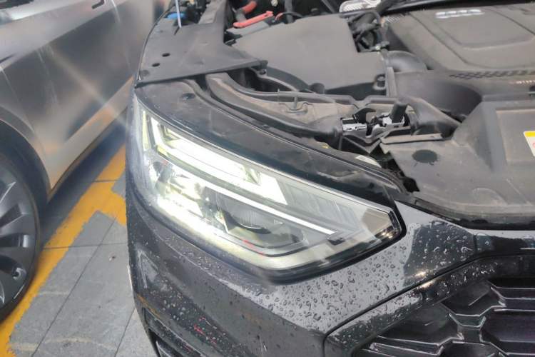 Used Audi Q5L 2023 40T Luxury Dynamic Model Right Front Headlight
