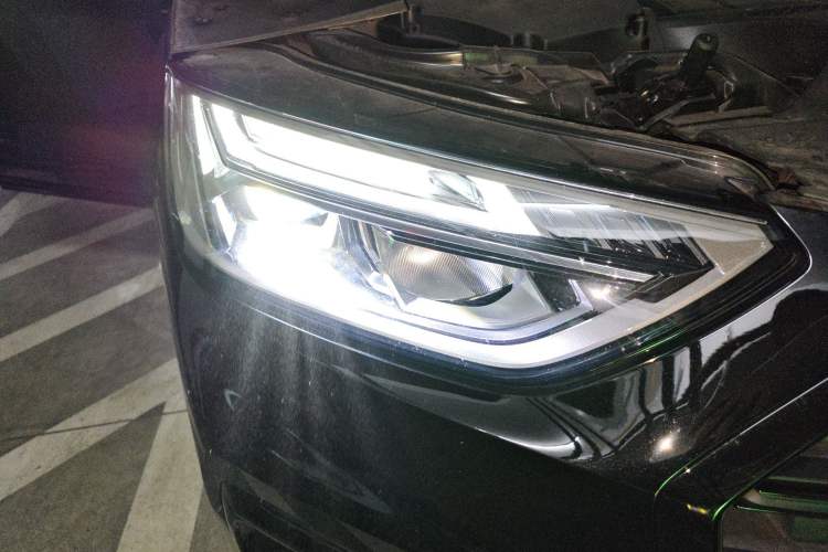 Used Audi Q5L 2023 40T Luxury Dynamic Model Right Front Headlight