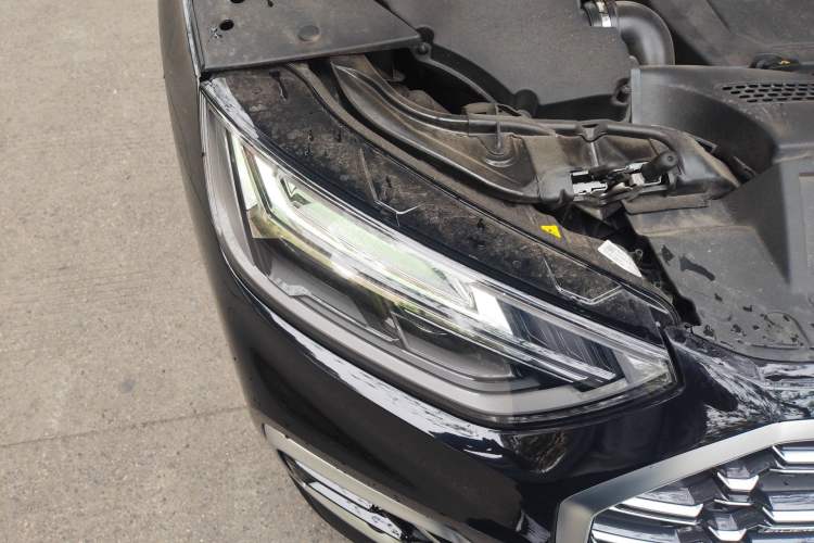Used Audi Q5L 2023 40T Fashionable and Dynamic Edition Right Front Headlight