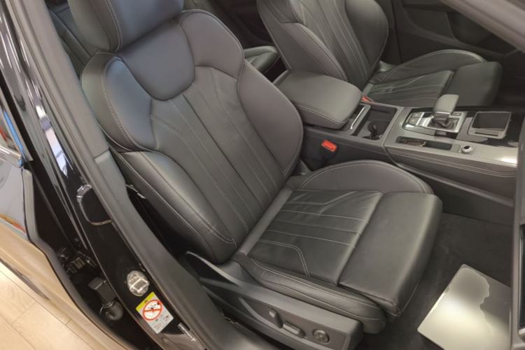 Used Audi Q5L 2023 40T Luxury Dynamic Model Right Front Seat