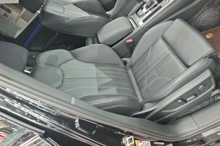 Used Audi Q5L 2023 40T Luxury Dynamic Model Right Front Seat