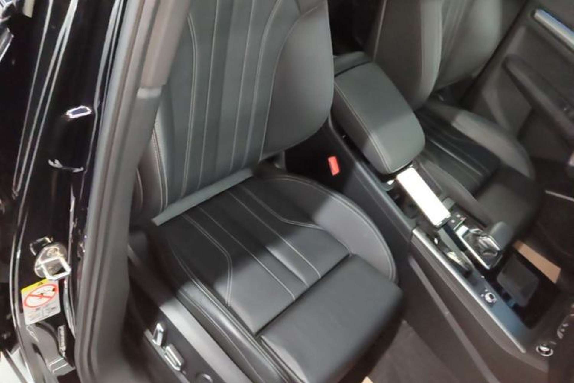 Used Audi Q5L 2023 40T Luxury Dynamic Model Right Front Seat