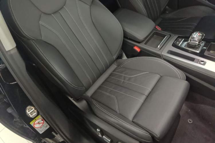 Used Audi Q5L 2023 40T Fashionable and Dynamic Edition Right Front Seat