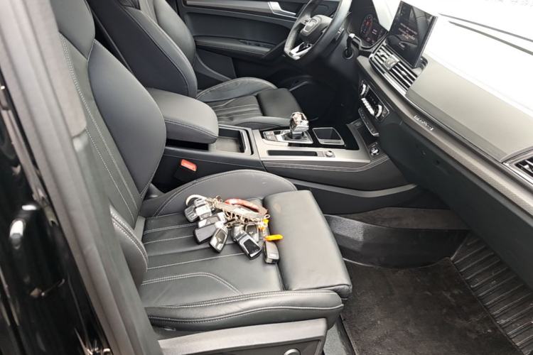 Used Audi Q5L 2023 40T Luxury Dynamic Model Right Front Seat