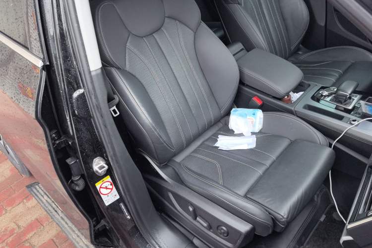 Used Audi Q5L 2023 40T Fashionable and Dynamic Edition Right Front Seat