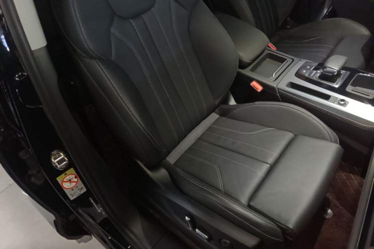 Used Audi Q5L 2023 40T Fashionable and Dynamic Edition Right Front Seat