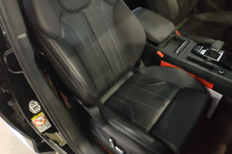 Used Audi Q5L 2023 40T Fashionable and Dynamic Edition Right Front Seat
