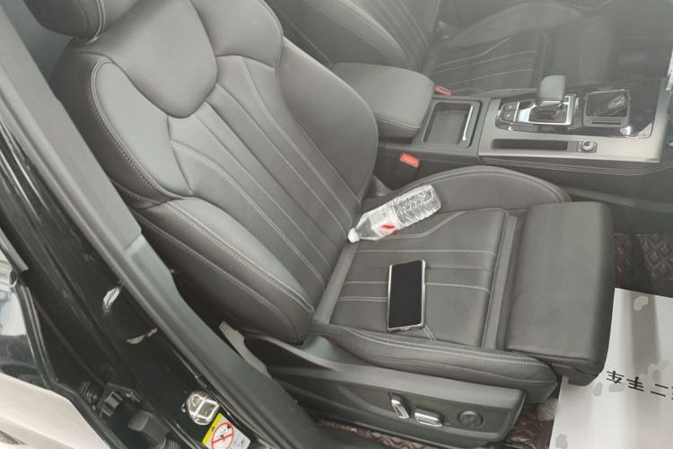 Used Audi Q5L 2023 40T Luxury Dynamic Model Right Front Seat