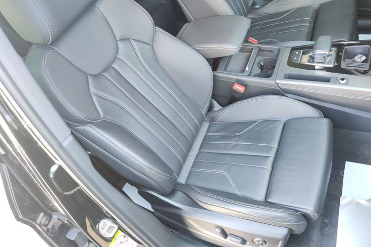 Used Audi Q5L 2023 40T Luxury Dynamic Model Right Front Seat