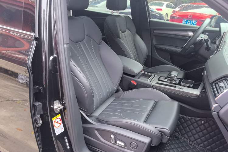Used Audi Q5L 2023 40T Luxury Dynamic Model Right Front Seat