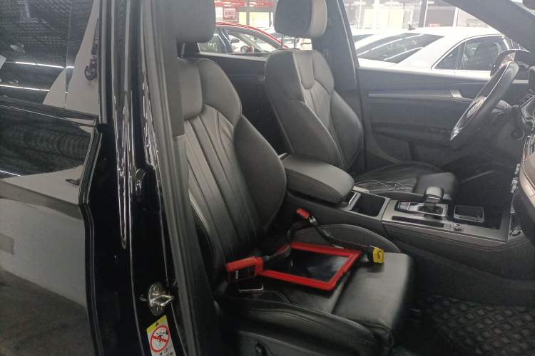 Used Audi Q5L 2023 40T Luxury Dynamic Model Right Front Seat