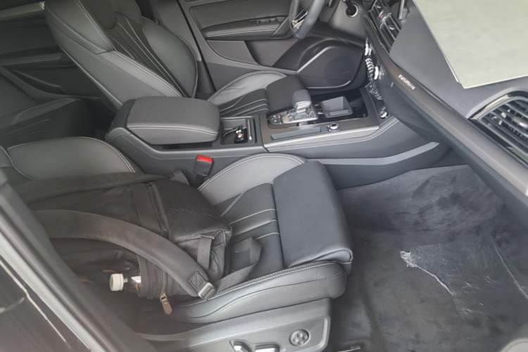 Used Audi Q5L 2023 40T Luxury Dynamic Model Right Front Seat
