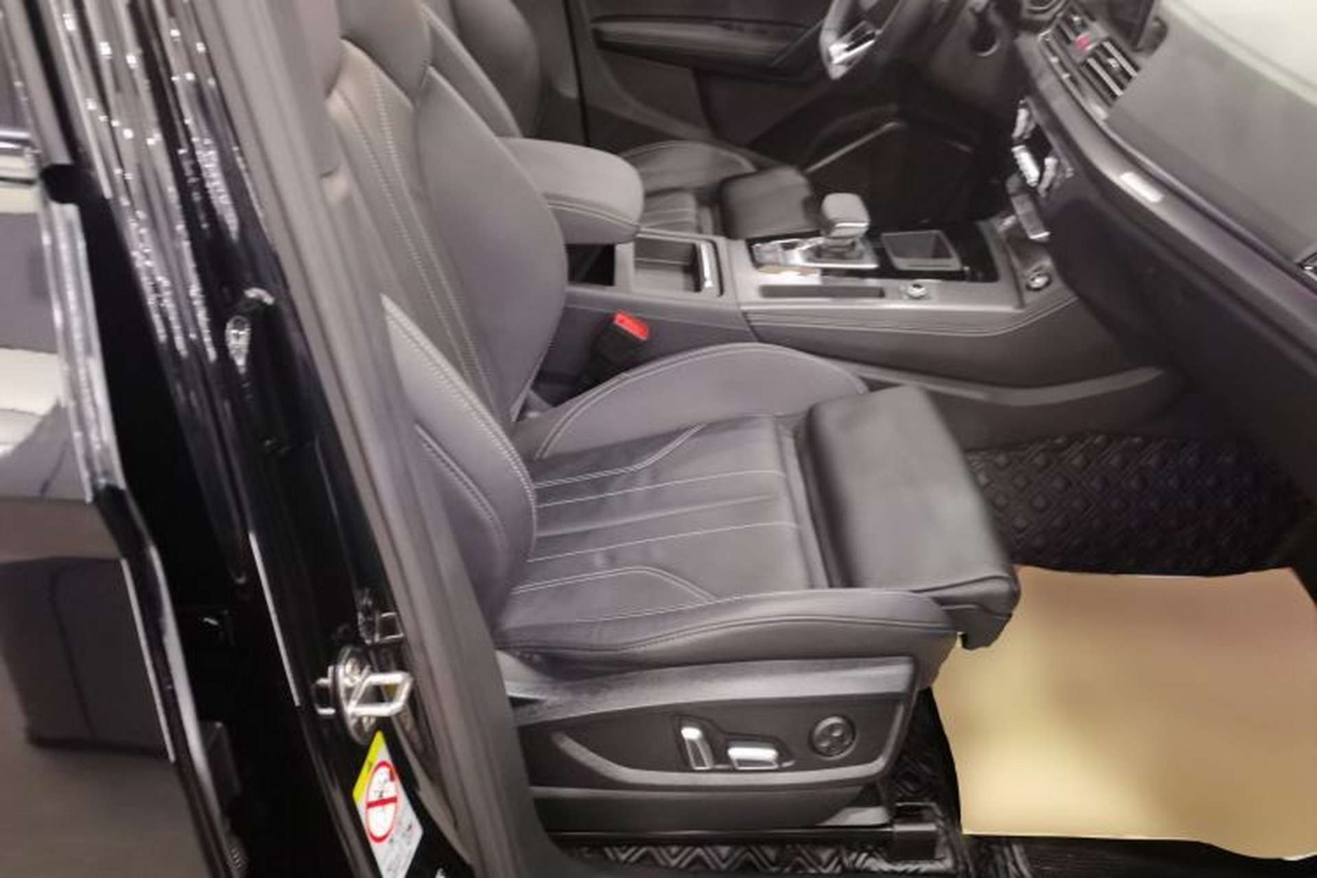 Used Audi Q5L 2023 40T Luxury Dynamic Model Right Front Seat