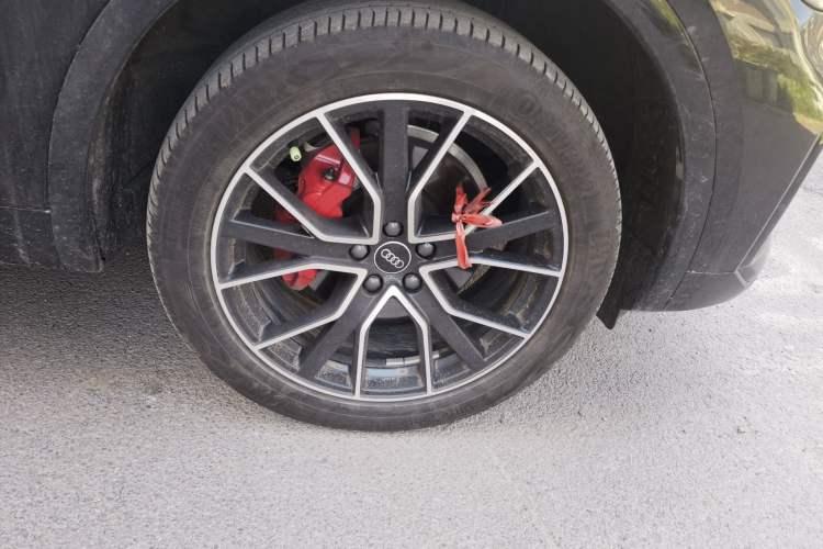 Used Audi Q5L 2023 40T Luxury Dynamic Model Right Front Wheel Hub
