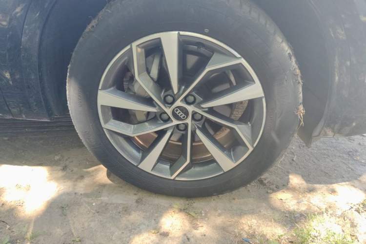 Used Audi Q5L 2023 40T Luxury Dynamic Model Right Front Wheel Hub