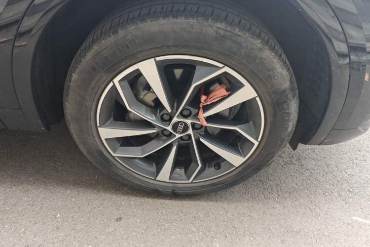 Used Audi Q5L 2023 40T Luxury Dynamic Model Right Front Wheel Hub