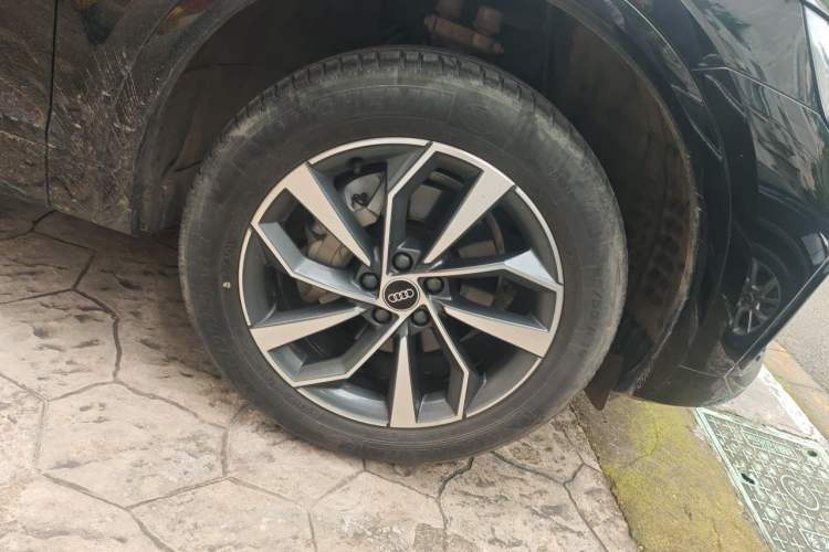 Used Audi Q5L 2023 40T Luxury Dynamic Model Right Front Wheel Hub
