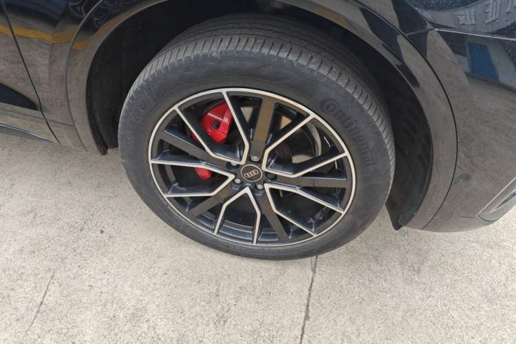Used Audi Q5L 2023 45T Luxury Dynamic Model Right Front Wheel Hub