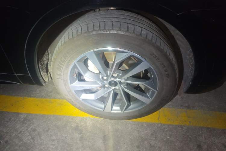 Used Audi Q5L 2023 40T Luxury Dynamic Model Right Front Wheel Hub