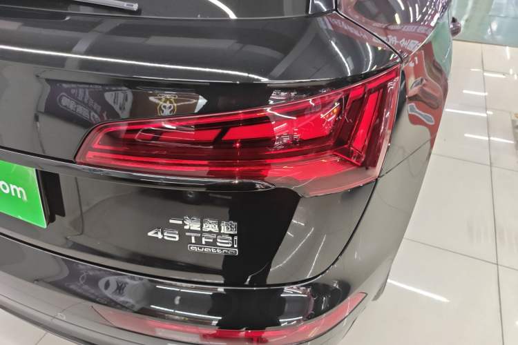 Used Audi Q5L 2023 45T Luxury Dynamic Model Right Rear Taillight