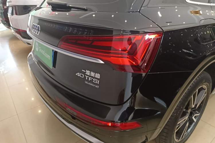 Used Audi Q5L 2023 40T Fashionable and Dynamic Edition Right Rear Taillight