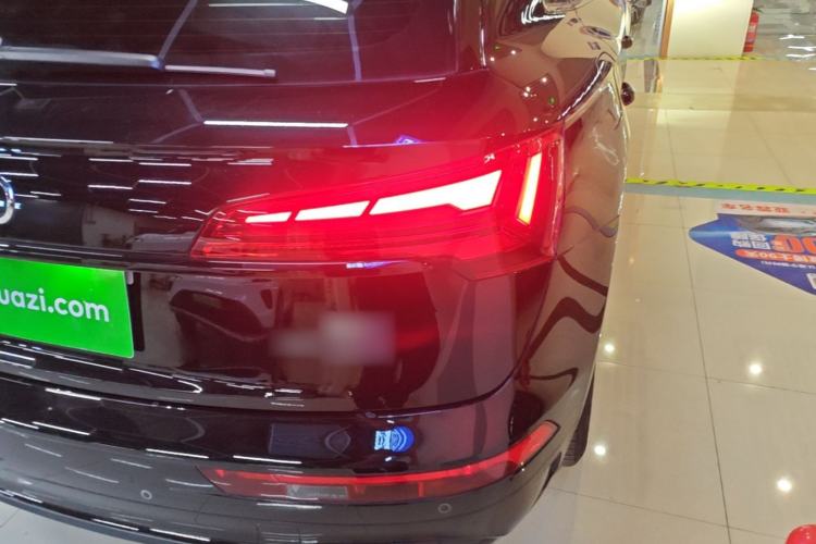 Used Audi Q5L 2023 40T Fashionable and Dynamic Edition Right Rear Taillight