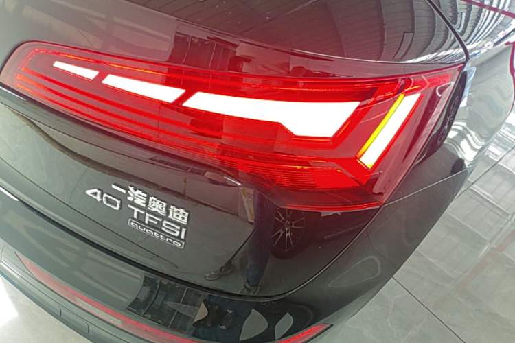Used Audi Q5L 2023 40T Luxury Dynamic Model Right Rear Taillight