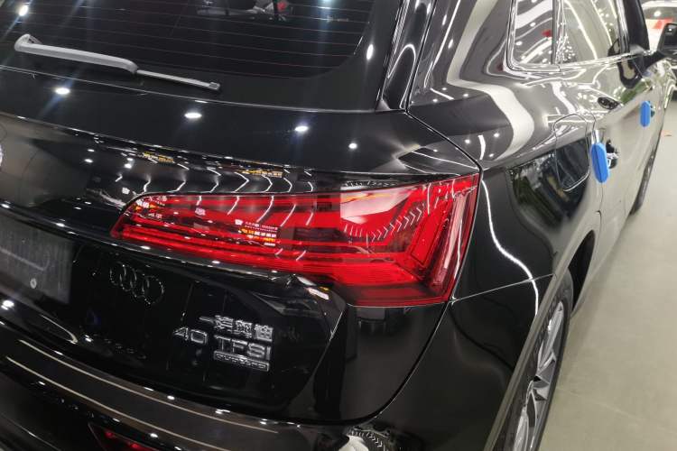 Used Audi Q5L 2023 40T Luxury Dynamic Model Right Rear Taillight