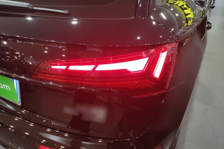 Used Audi Q5L 2023 40T Luxury Dynamic Model Right Rear Taillight