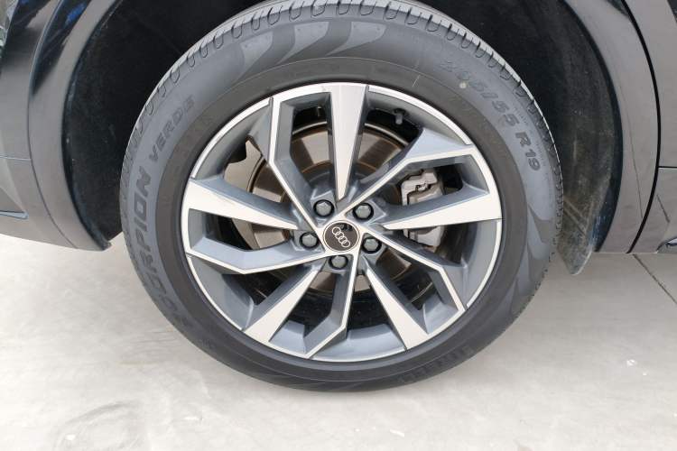 Used Audi Q5L 2023 40T Luxury Dynamic Model Right Rear Wheel Hub