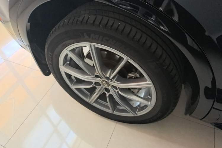 Used Audi Q5L 2023 40T Luxury Dynamic Model Right Rear Wheel Hub