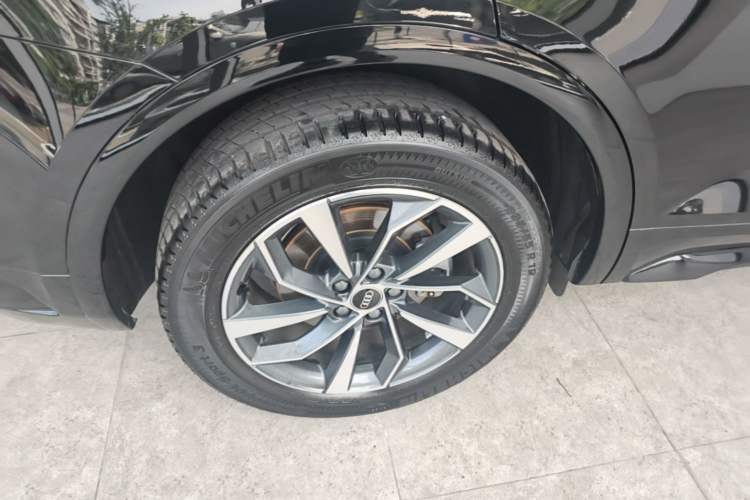 Used Audi Q5L 2023 40T Luxury Dynamic Model Right Rear Wheel Hub